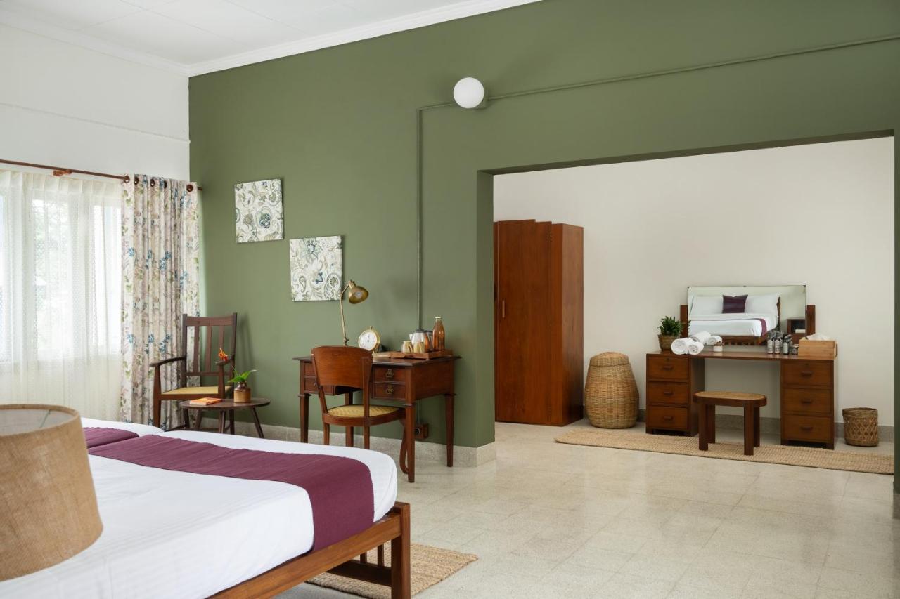The Sacred Lotus Ayurveda Wellness Retreat Otel Kochi Dış mekan fotoğraf